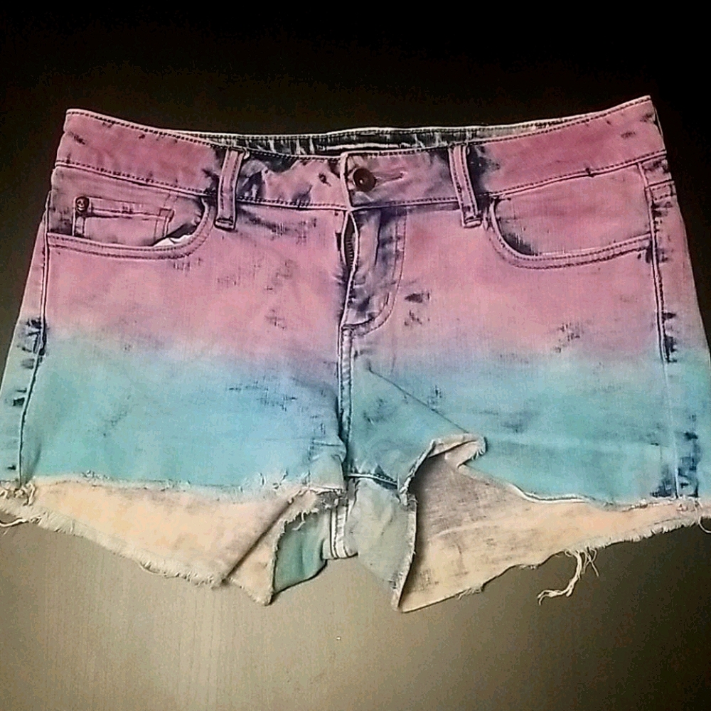 Cute ombre shorts